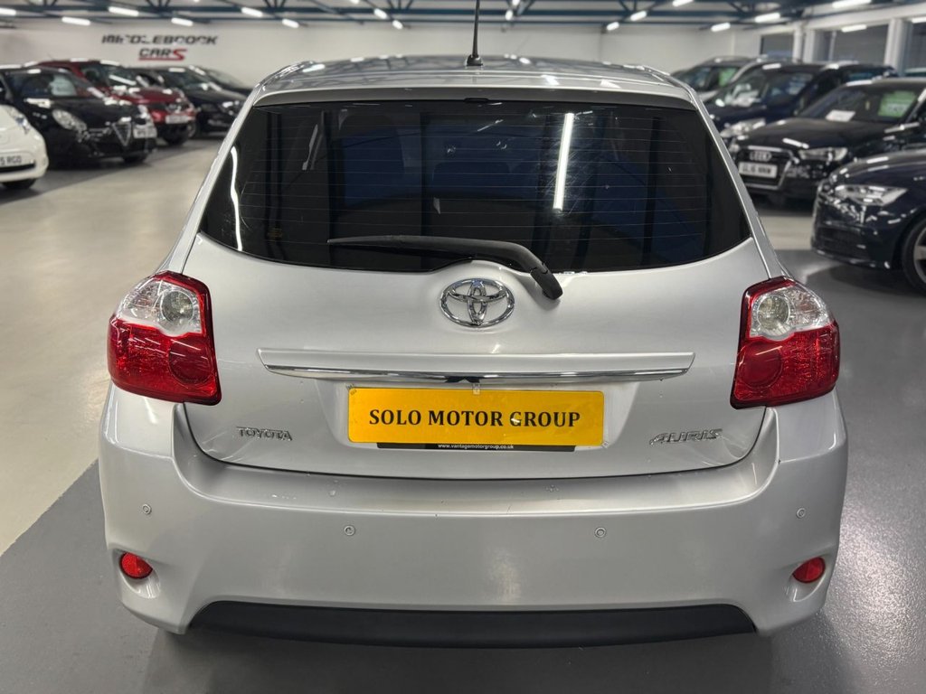 Used Toyota Auris 2010 for sale - 76900858: Photo 18