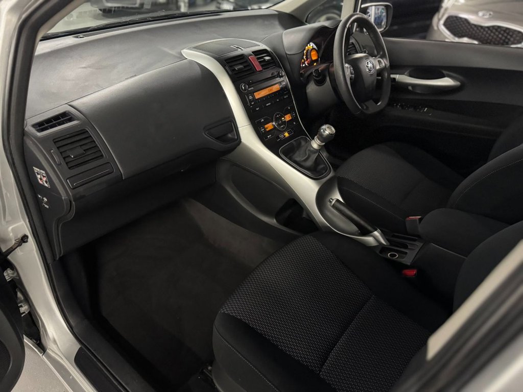 Used Toyota Auris 2010 for sale - 76900858: Photo 25