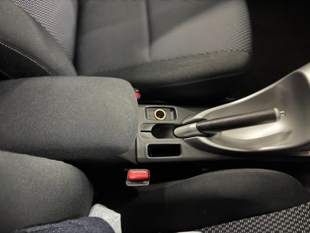 Used Toyota Auris 2010 for sale - 76900858: Photo 29