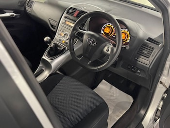 Used Toyota Auris 2010 for sale - 76900858: Photo