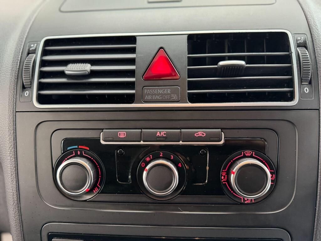 Used Volkswagen Touran 2012 for sale - 76776347: Photo 30