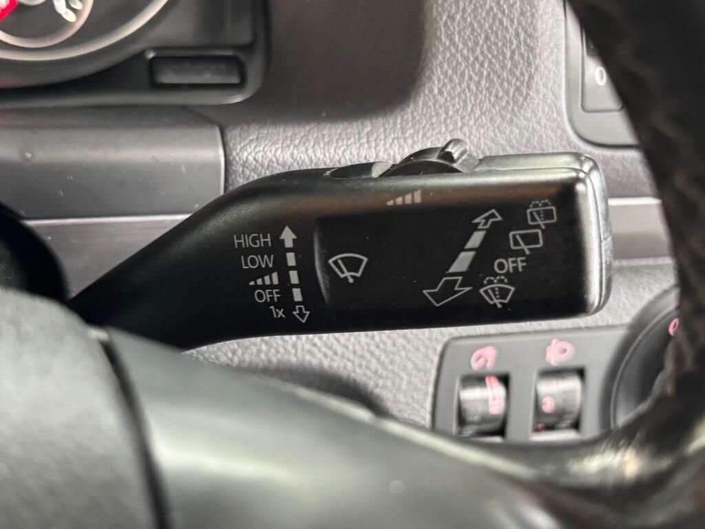 Used Volkswagen Touran 2012 for sale - 76776347: Photo 45