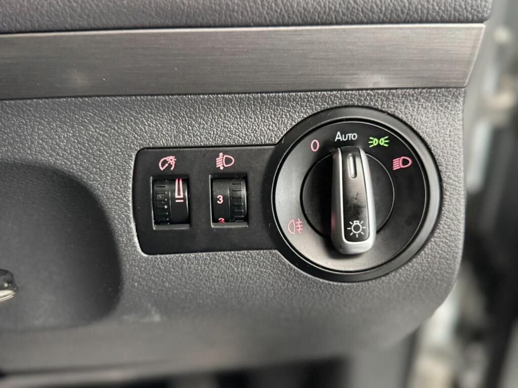 Used Volkswagen Touran 2012 for sale - 76776347: Photo 47