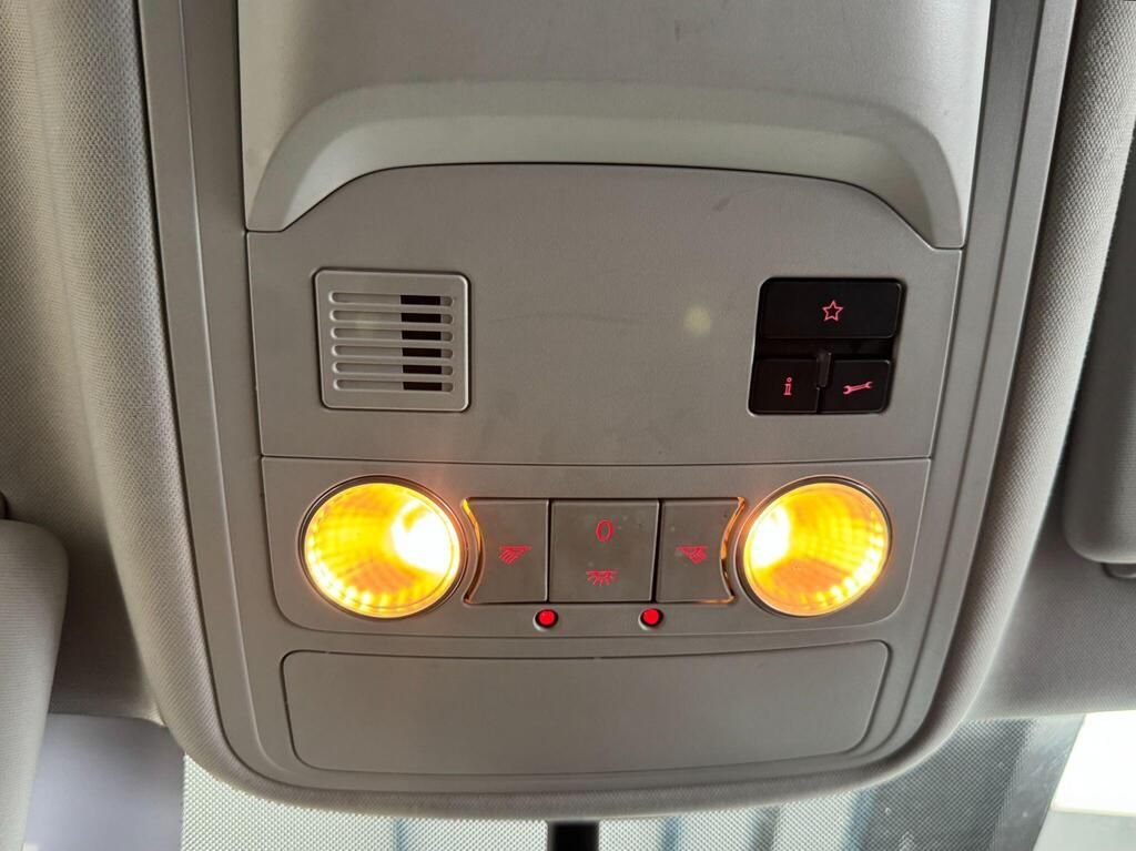 Used Volkswagen Touran 2012 for sale - 76776347: Photo 48