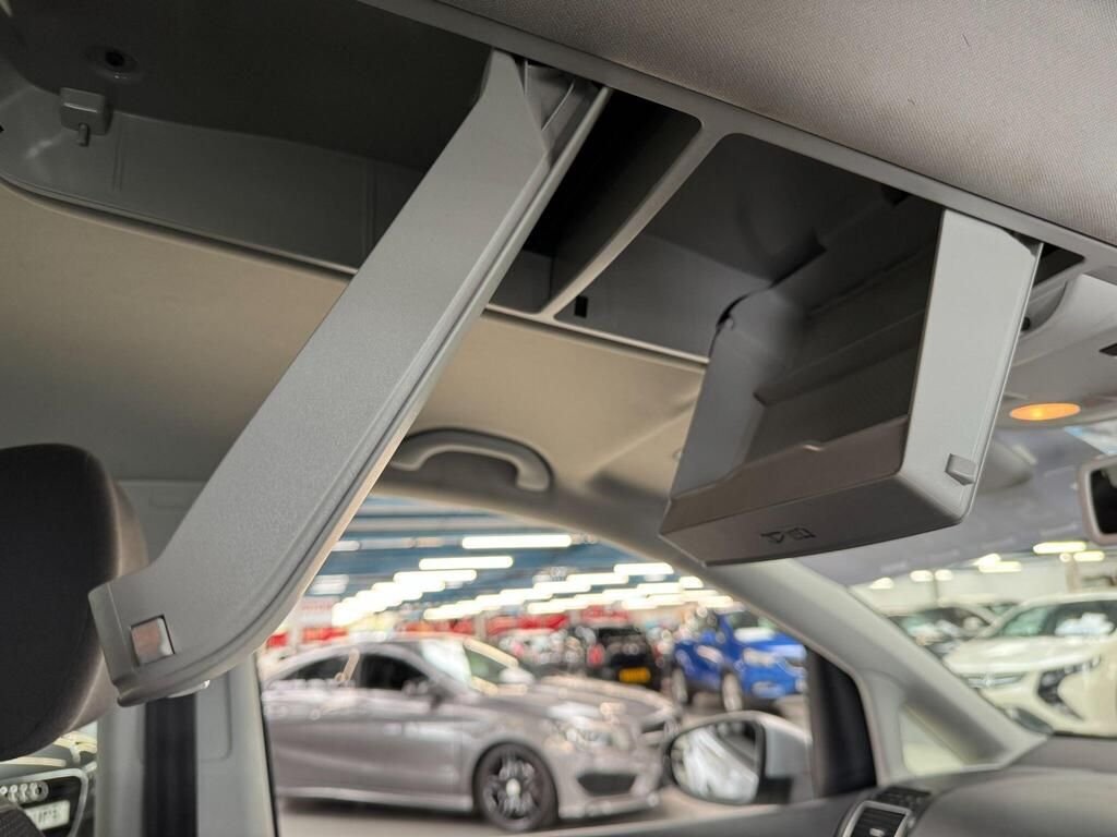 Used Volkswagen Touran 2012 for sale - 76776347: Photo 49