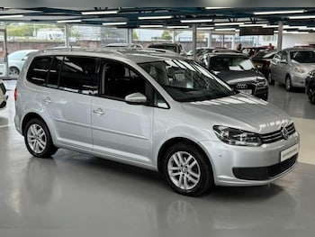 Used Volkswagen Touran 2012 for sale - 76776347: Photo