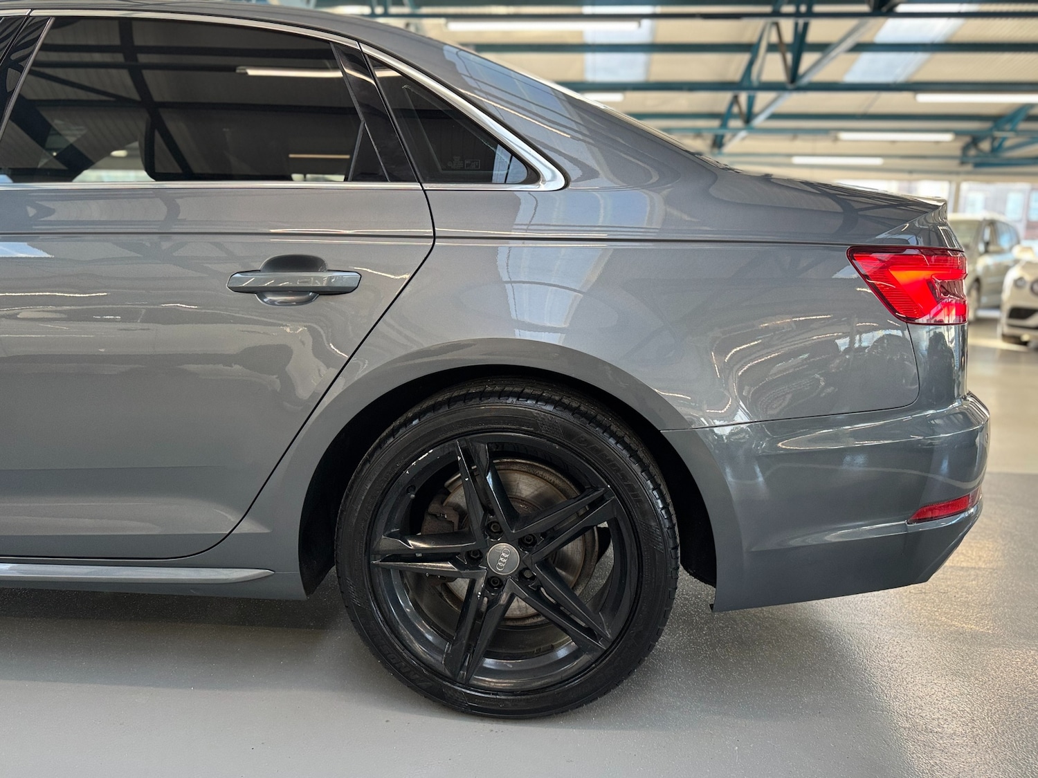 Used Audi A4 2017 for sale - 76682390: Photo 11