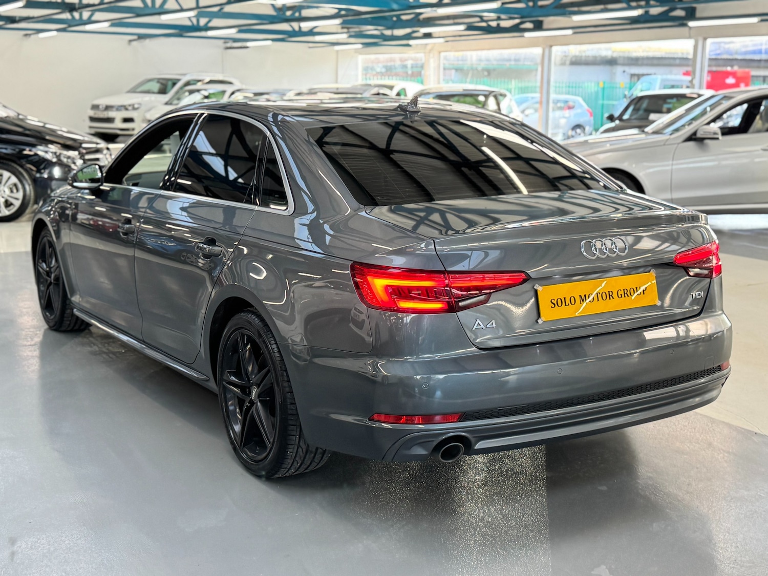 Used Audi A4 2017 for sale - 76682390: Photo 13