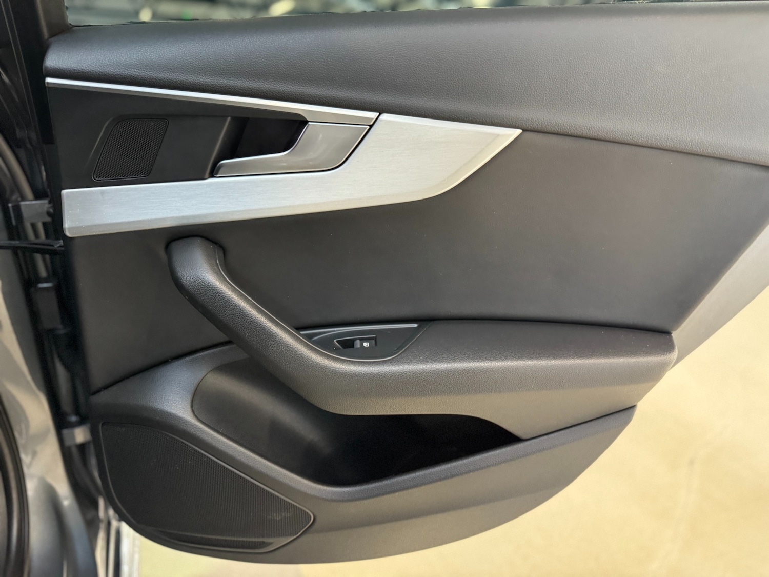 Used Audi A4 2017 for sale - 76682390: Photo 71