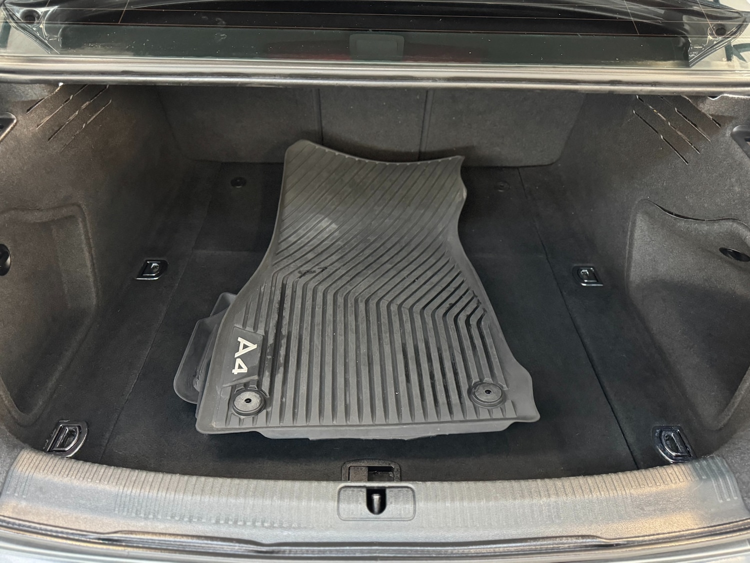 Used Audi A4 2017 for sale - 76682390: Photo 83