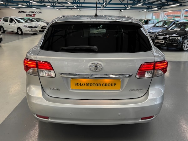 Used Toyota Avensis 2012 for sale - 76292301: Photo 15
