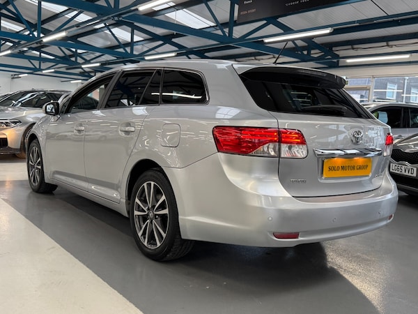 Used Toyota Avensis 2012 for sale - 76292301: Photo 16