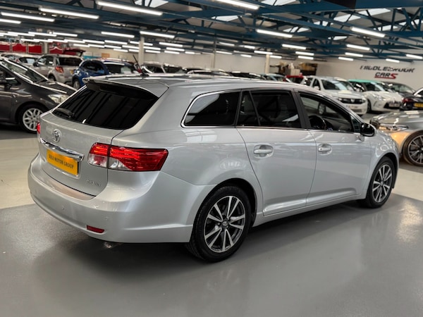 Used Toyota Avensis 2012 for sale - 76292301: Photo 19
