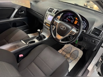 Used Toyota Avensis 2012 for sale - 76292301: Photo 3