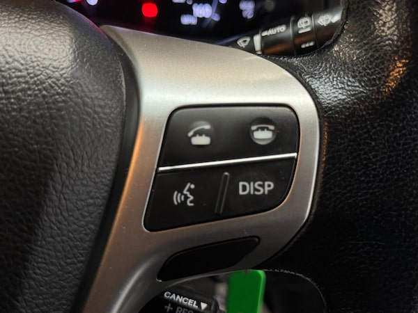 Used Toyota Avensis 2012 for sale - 76292301: Photo 42