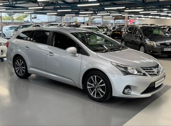 Used Toyota Avensis 2012 for sale - 76292301: Photo 4