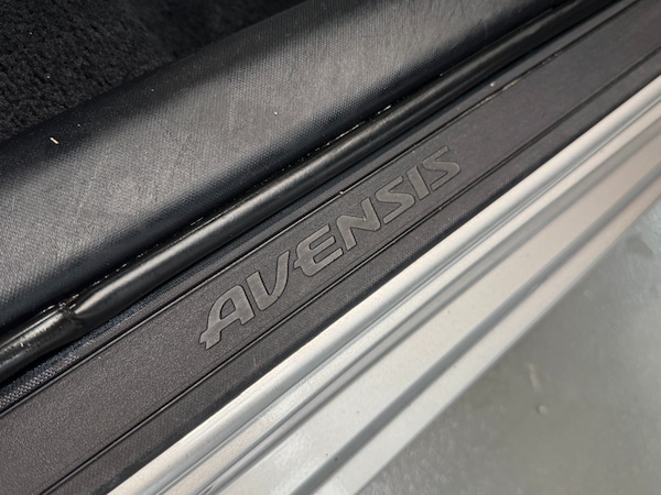Used Toyota Avensis 2012 for sale - 76292301: Photo 52