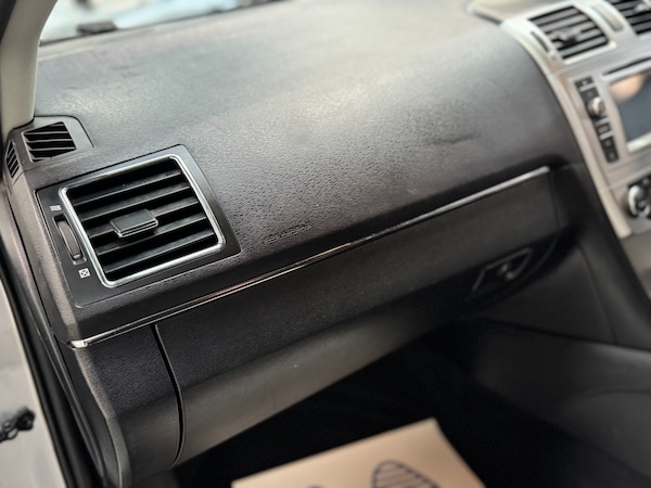 Used Toyota Avensis 2012 for sale - 76292301: Photo 53
