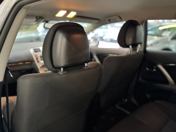 Used Toyota Avensis 2012 for sale - 76292301: Photo 58