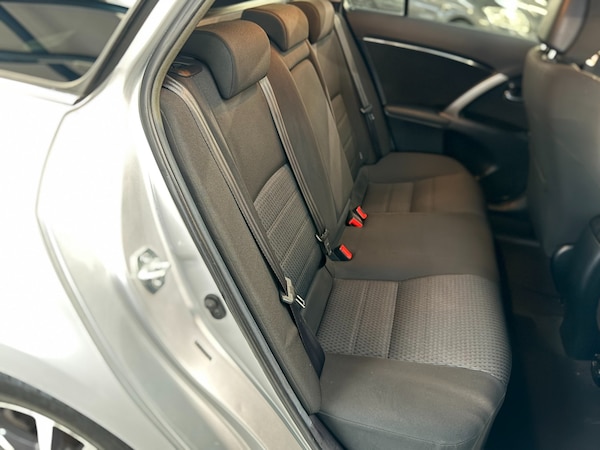 Used Toyota Avensis 2012 for sale - 76292301: Photo 60