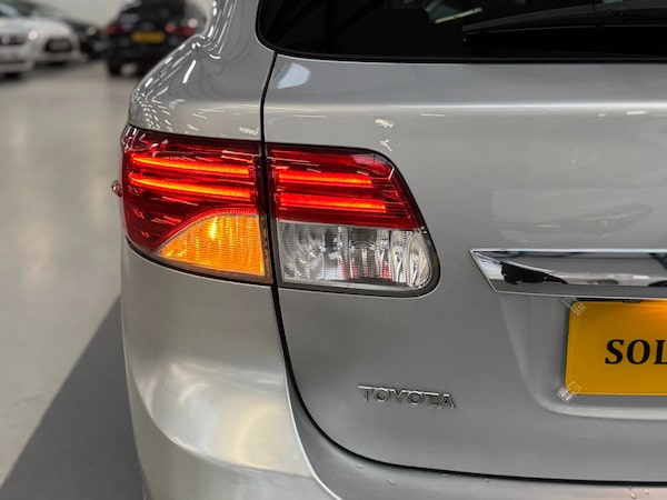 Used Toyota Avensis 2012 for sale - 76292301: Photo 68