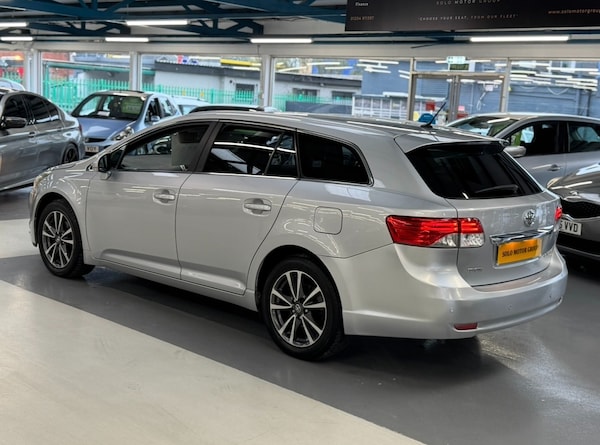 Used Toyota Avensis 2012 for sale - 76292301: Photo 81