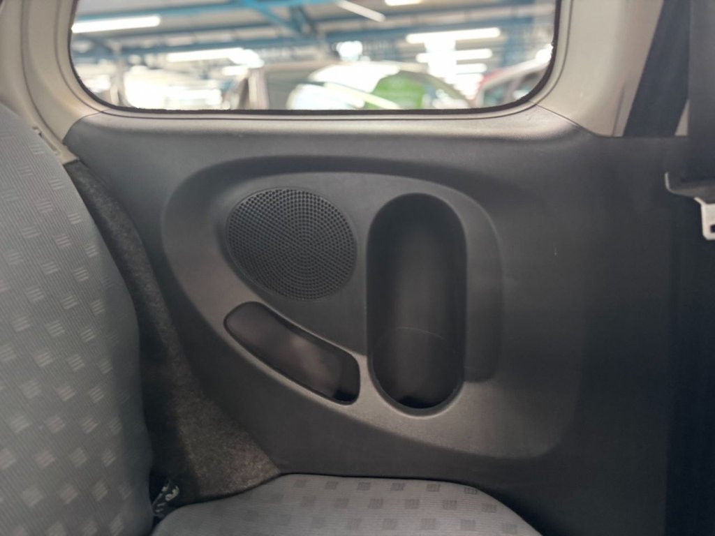 Used Nissan Micra 2003 for sale - 77764972: Photo 36