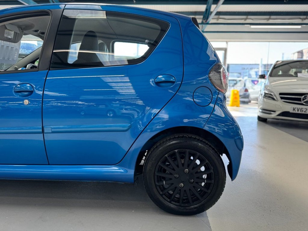 Used Toyota AYGO 2010 for sale - 77733984: Photo 12