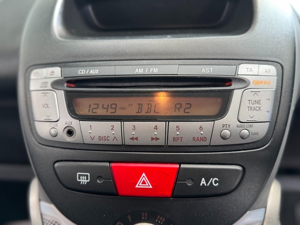 Used Toyota AYGO 2010 for sale - 77733984: Photo 28