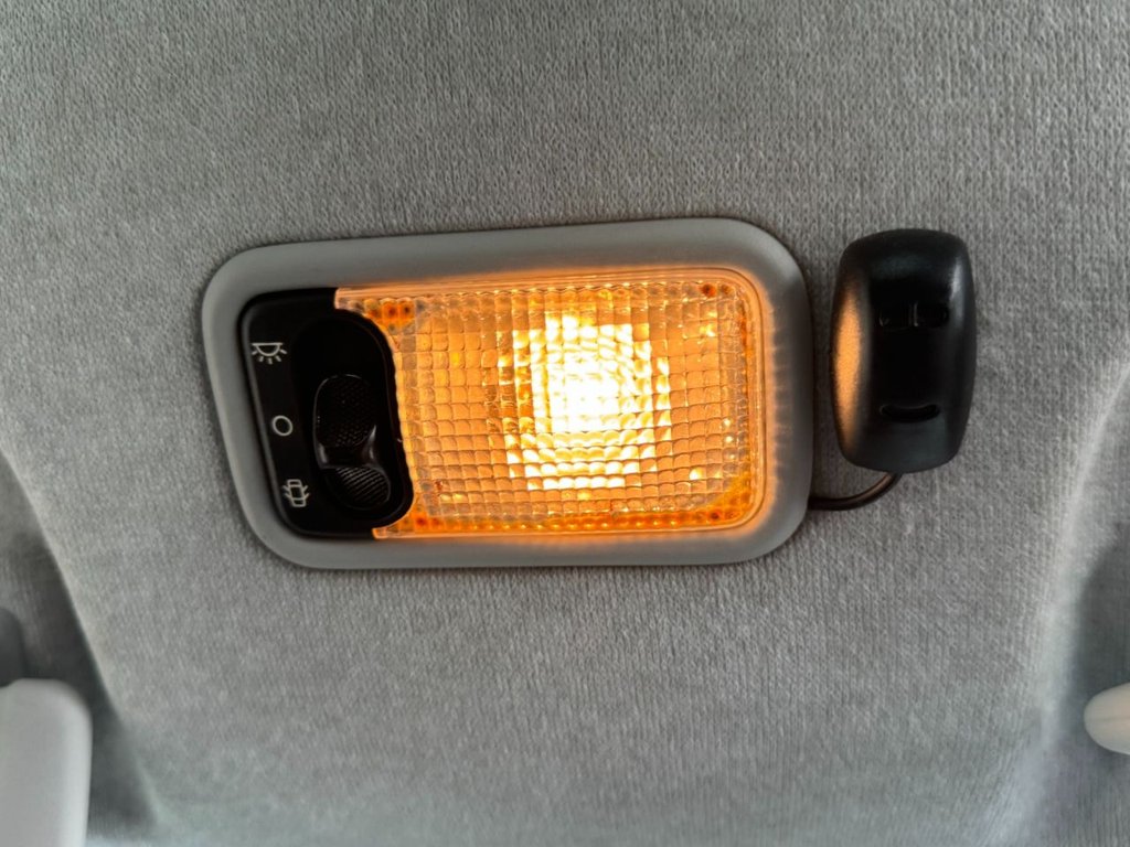 Used Toyota AYGO 2010 for sale - 77733984: Photo 39