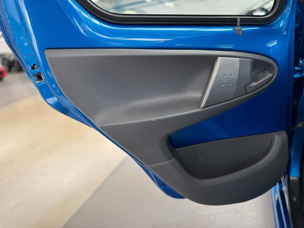 Used Toyota AYGO 2010 for sale - 77733984: Photo 47