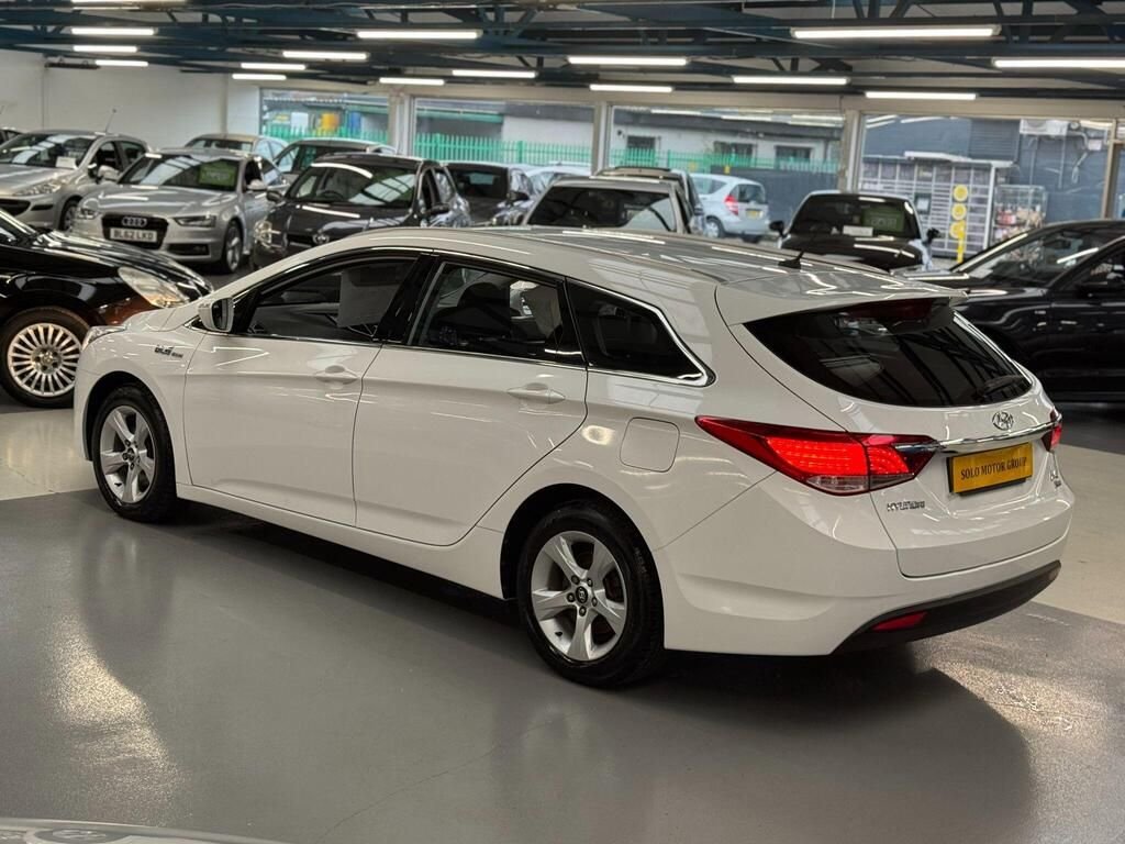 Used Hyundai i40 2014 for sale - 76776361: Photo 2