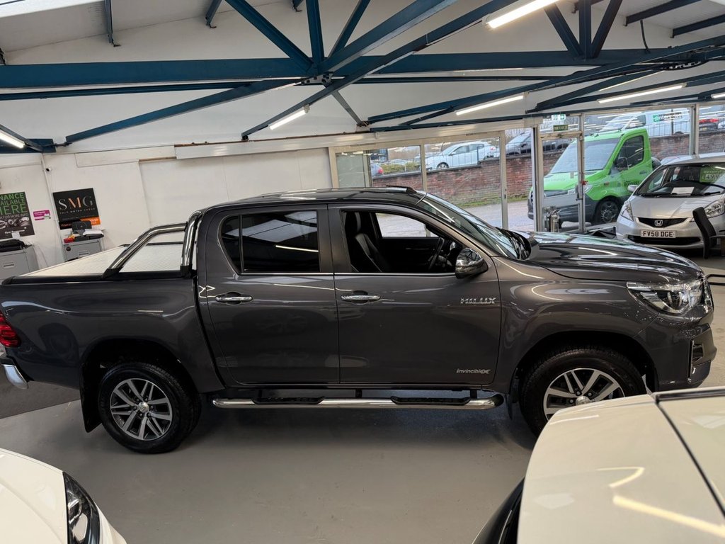 Used Toyota Hilux 2019 for sale - 77647842: Photo 11