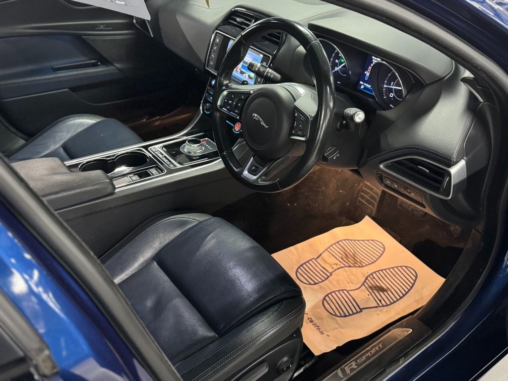 Used Jaguar XE 2016 for sale - 77205429: Photo 25