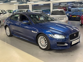 Used Jaguar XE 2016 for sale - 77205429: Photo
