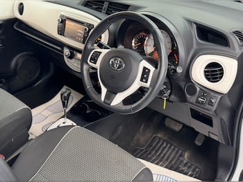 Used Toyota Yaris 2014 for sale - 78315072: Photo