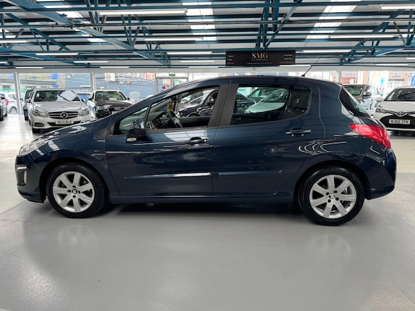 Used Peugeot 308 2013 for sale - 76340835: Photo 10