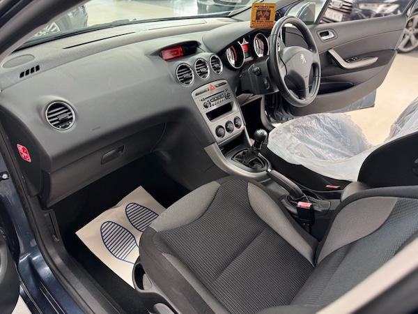 Used Peugeot 308 2013 for sale - 76340835: Photo 23