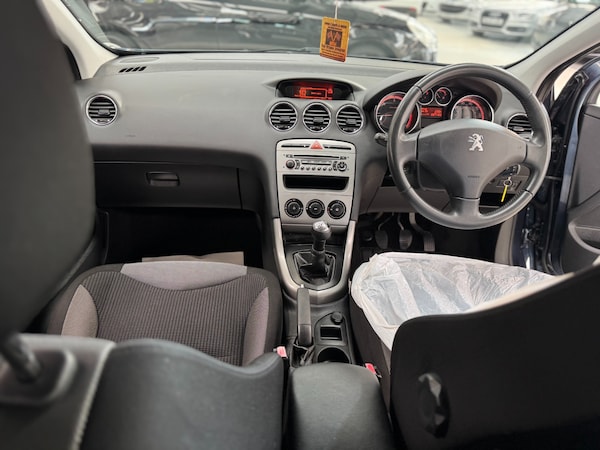 Used Peugeot 308 2013 for sale - 76340835: Photo 24