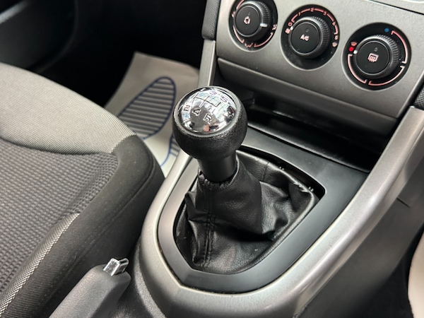 Used Peugeot 308 2013 for sale - 76340835: Photo 34