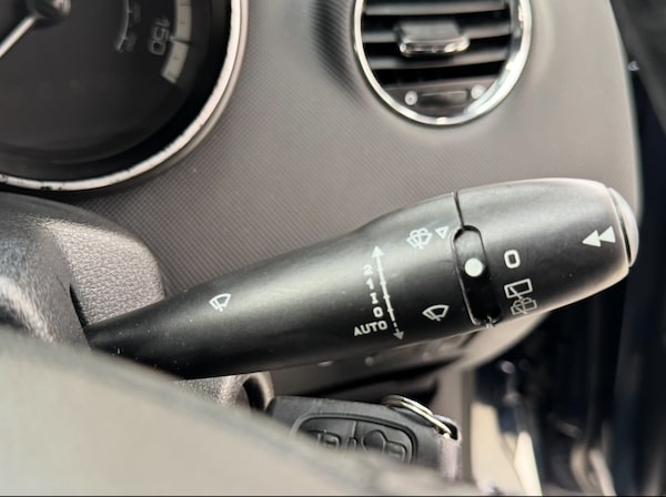 Used Peugeot 308 2013 for sale - 76340835: Photo 40
