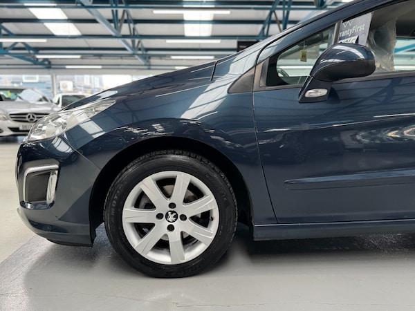 Used Peugeot 308 2013 for sale - 76340835: Photo 9
