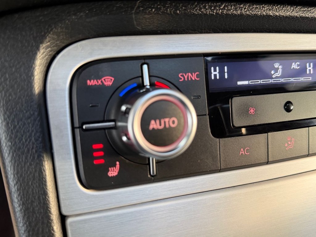 Used Volkswagen Touareg 2013 for sale - 77102508: Photo 39