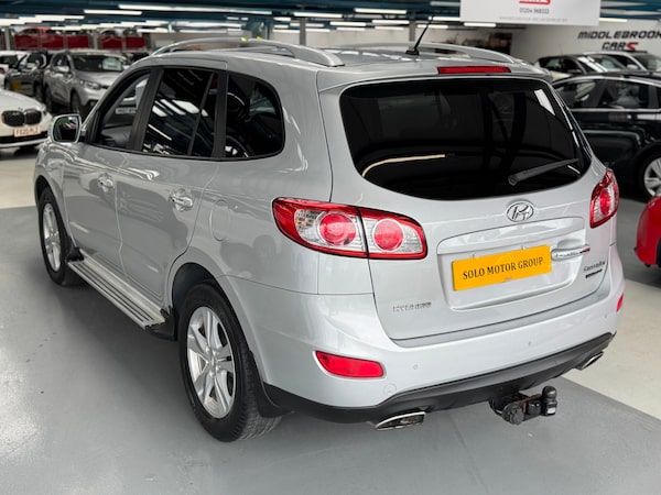 Used Hyundai Santa Fe 2010 for sale - 74891575: Photo 13
