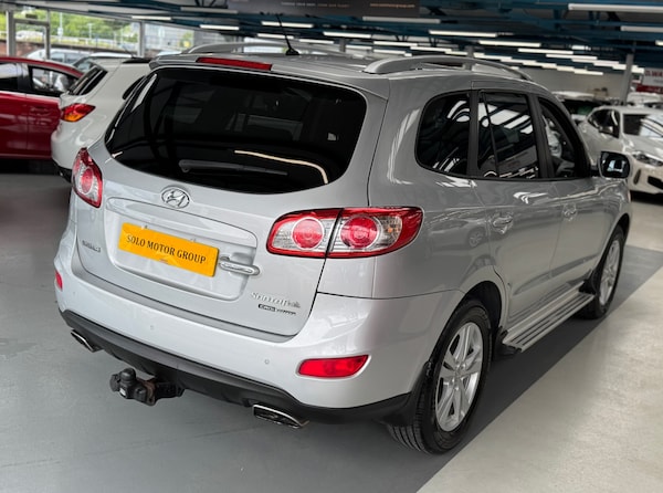 Used Hyundai Santa Fe 2010 for sale - 74891575: Photo 15