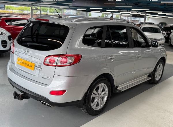 Used Hyundai Santa Fe 2010 for sale - 74891575: Photo 16