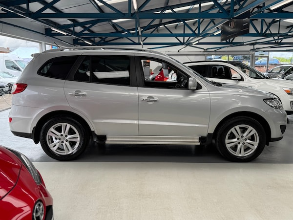 Used Hyundai Santa Fe 2010 for sale - 74891575: Photo 18