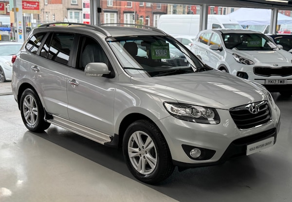 Used Hyundai Santa Fe 2010 for sale - 74891575: Photo 1