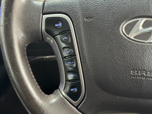 Used Hyundai Santa Fe 2010 for sale - 74891575: Photo 45
