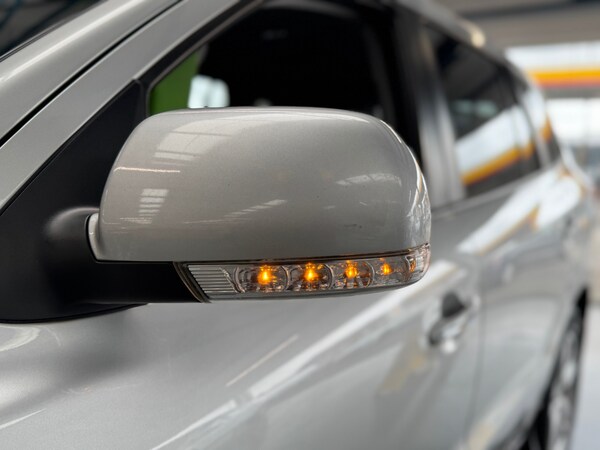 Used Hyundai Santa Fe 2010 for sale - 74891575: Photo 77